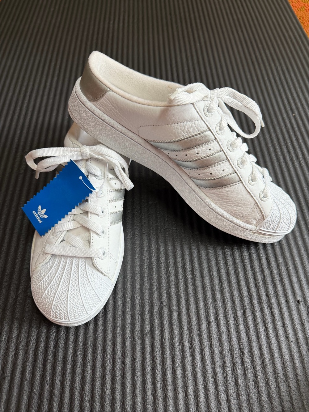 adidas Women's White Sneakers with Silver Stripes